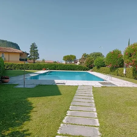 Apartment Con Piscina A