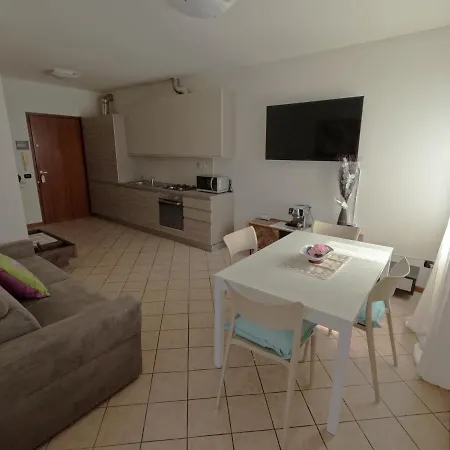 Apartment Con Piscina A *