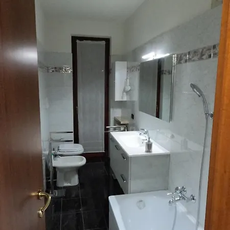 Appartement Con Piscina A Garda (Verona)