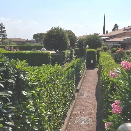 Con Piscina A Appartement *